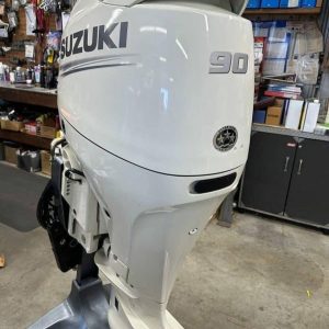 2020 Suzuki 90 hp EFI Outboard motor with power Trim and Tilt
