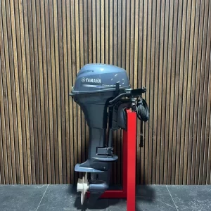 Yamaha 8 HP 4 Stroke 20” outboard engine